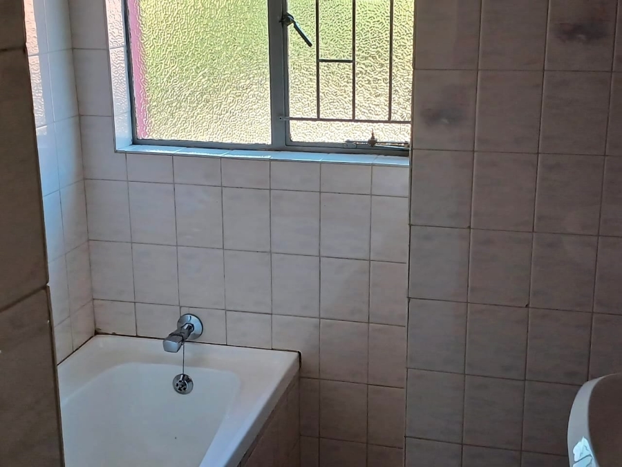 8 Bedroom Property for Sale in Cashan North West